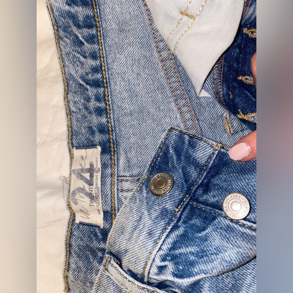 We the free size 24 shorts